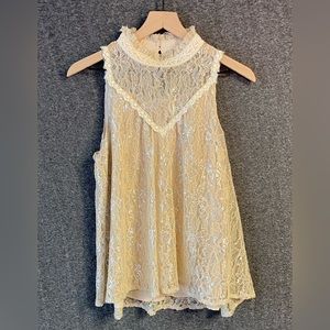 Gold top size M